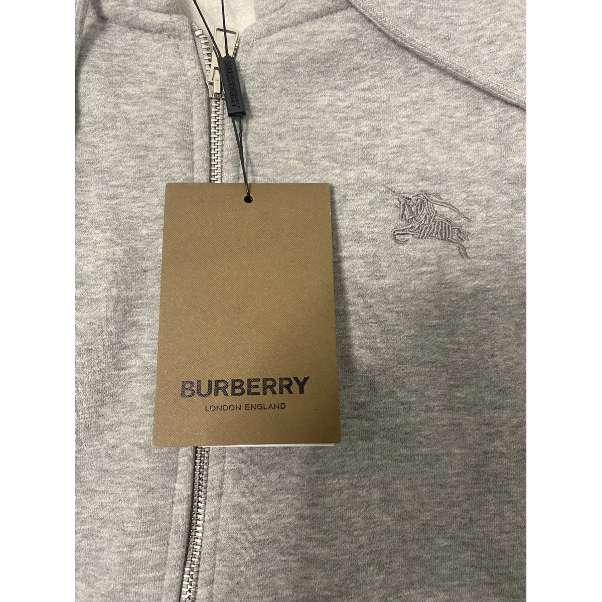 BURBERRY ZIP-UP SWEATER