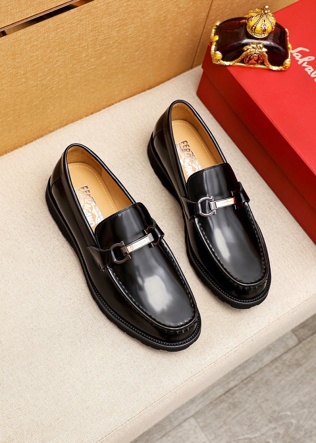 Ferragamo Black Bit Loafers - Apron Toe