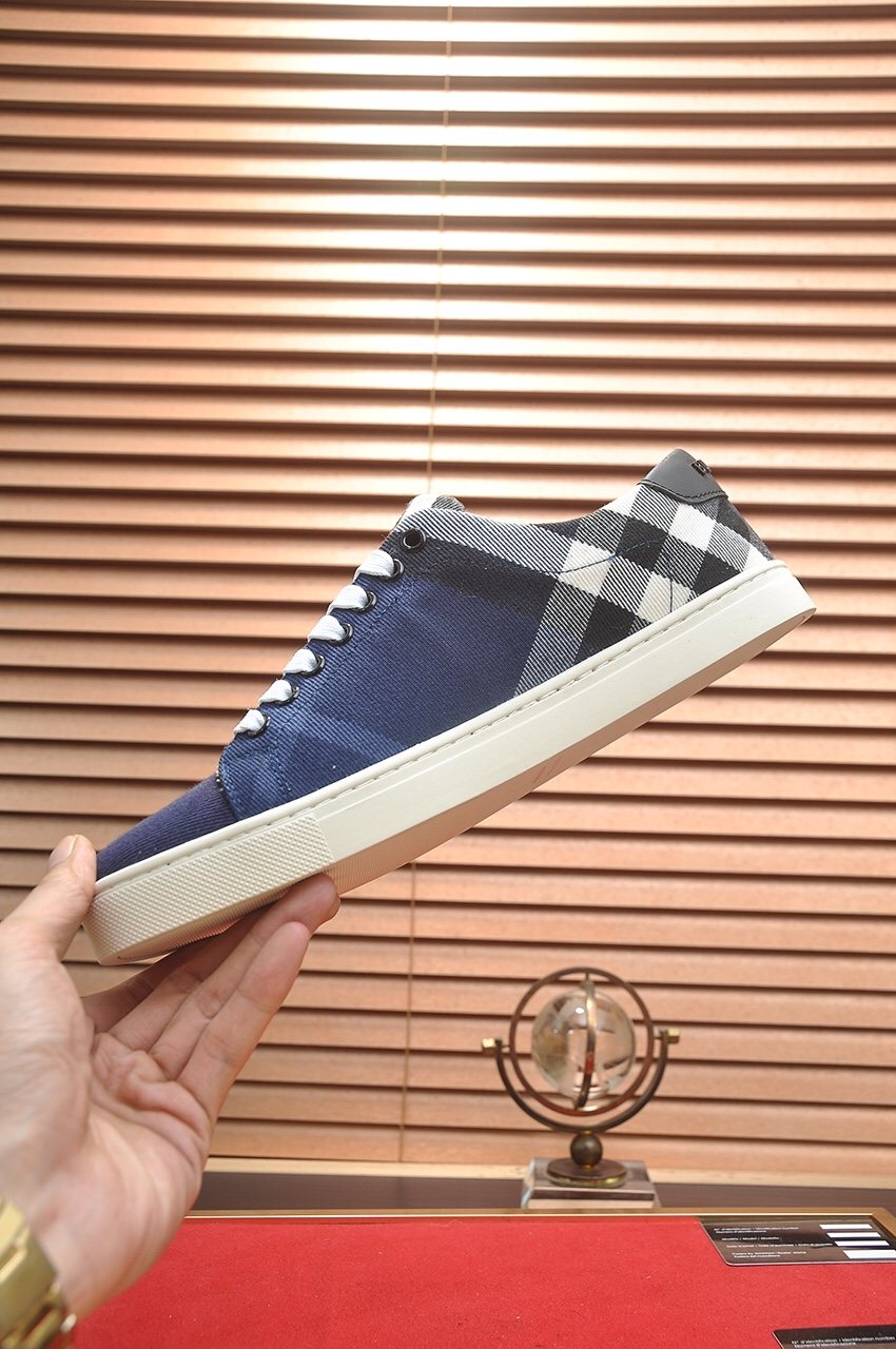 Burberry Navy Check Low-Top Sneakers - White Laces And Rubber Sole